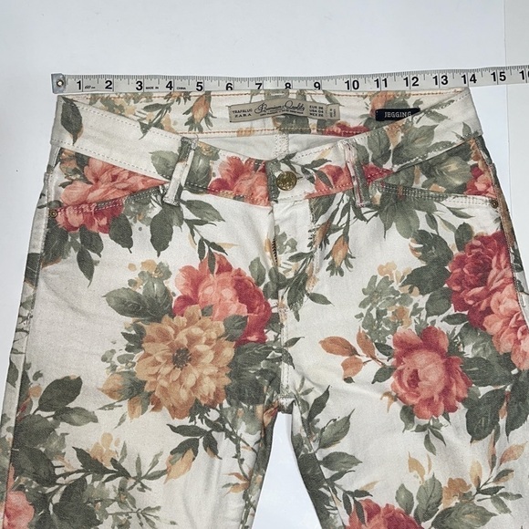 Zara Floral Jegging Jeans - Picture 9 of 12